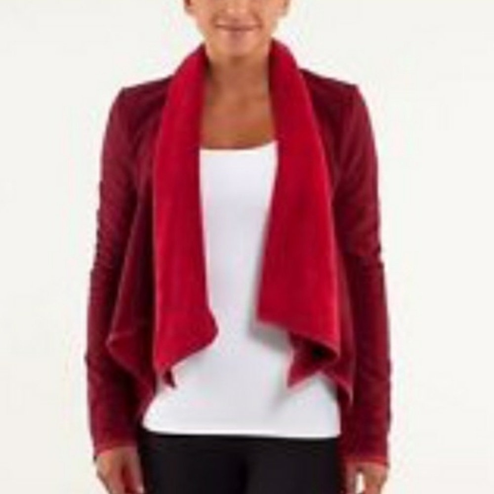 Lululemon Presence of Mind Red Fleece Wrap size 6 NWT